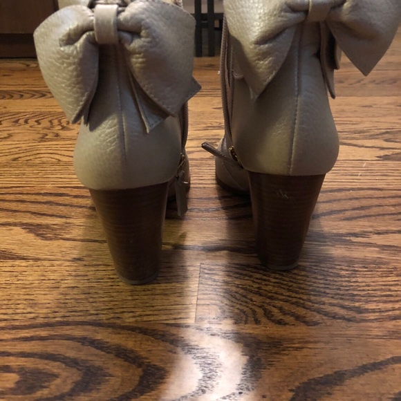 Kate Spade Stone New York Lanise Back Bow Booties - Picture 8 of 8